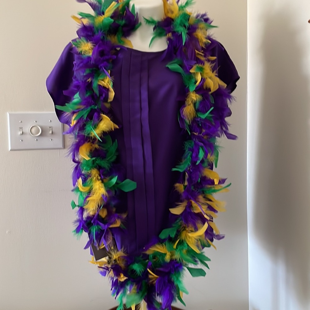 Three Mardi Gras feather Boas - Picture 3 of 9
